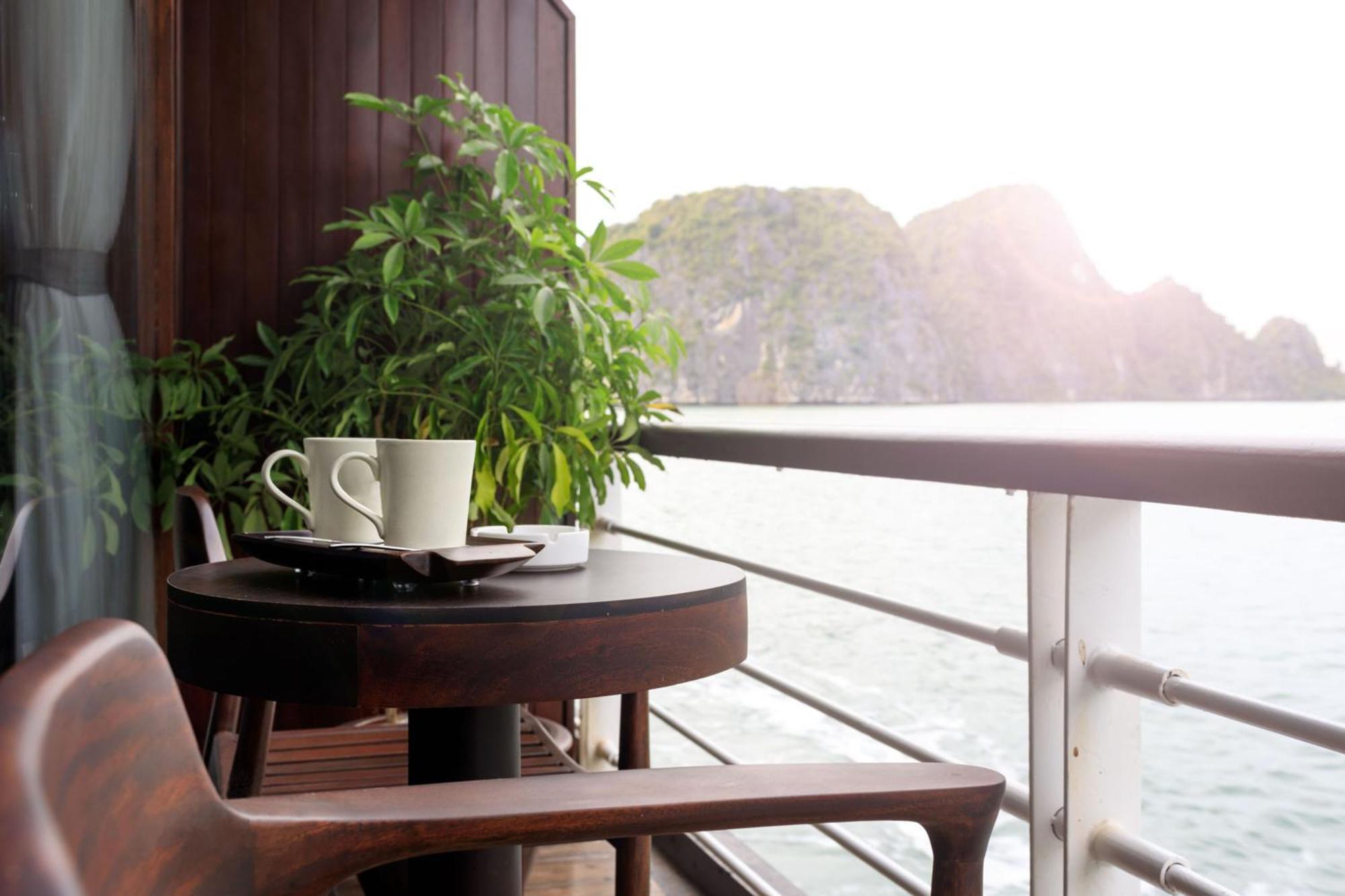 Amanda Luxury Cruise Hotel Ha Long Exterior photo