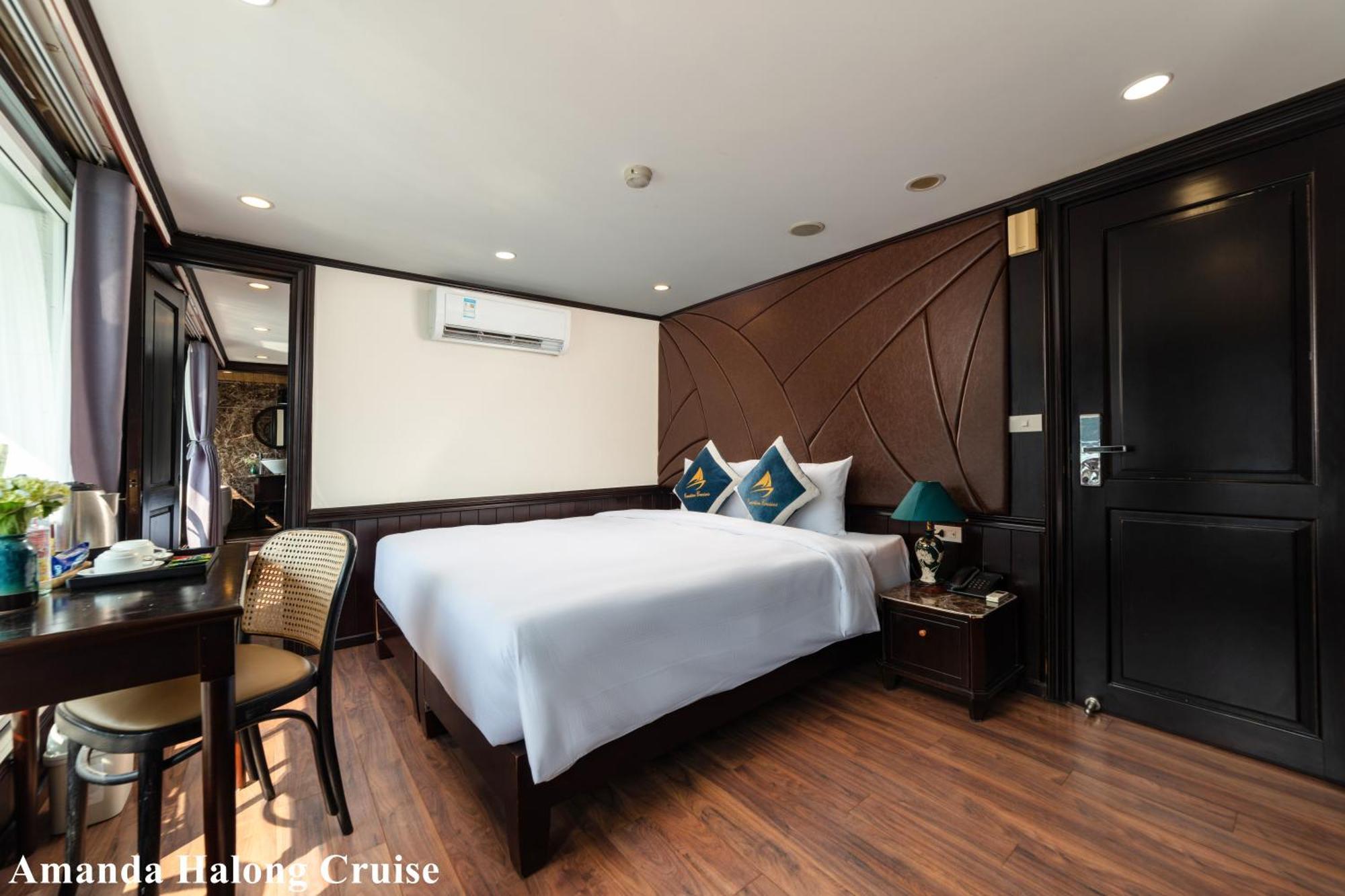 Amanda Luxury Cruise Hotel Ha Long Exterior photo