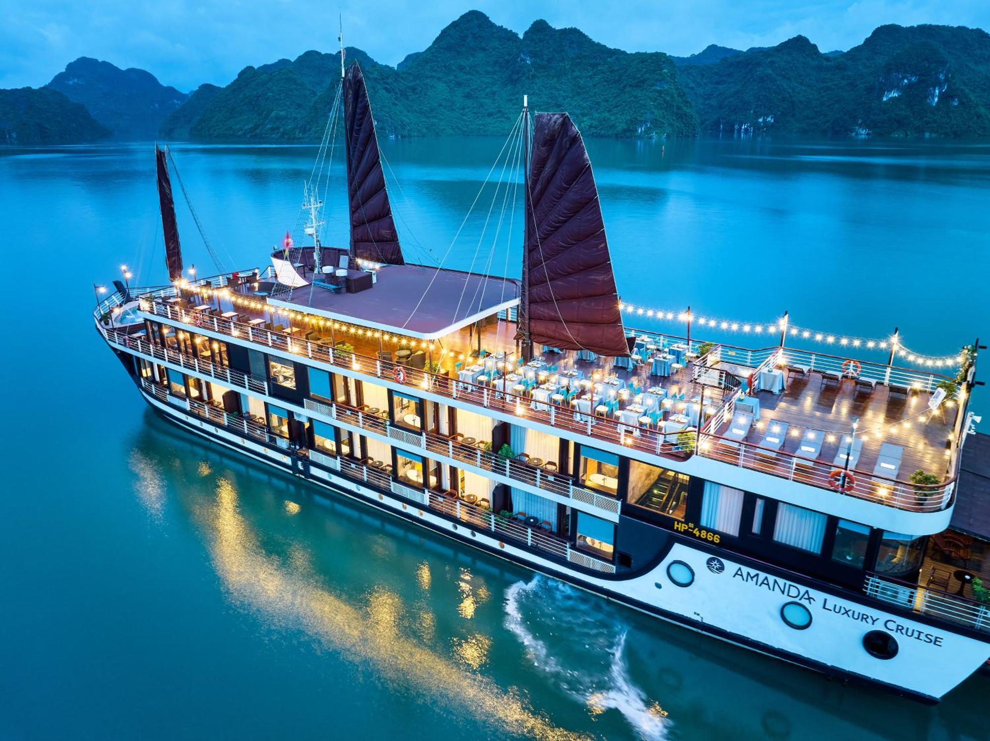 Amanda Luxury Cruise Hotel Ha Long Exterior photo
