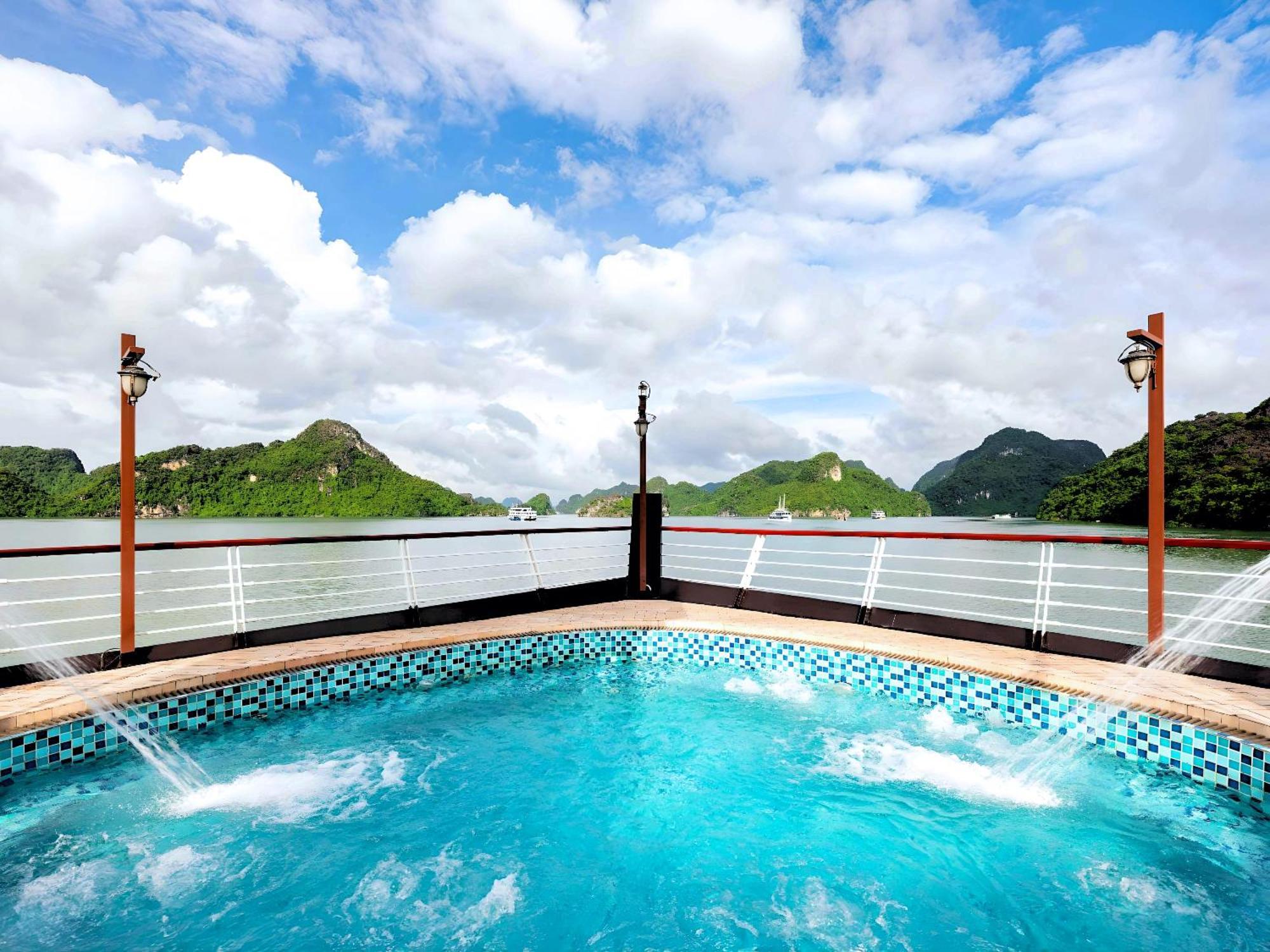 Amanda Luxury Cruise Hotel Ha Long Exterior photo
