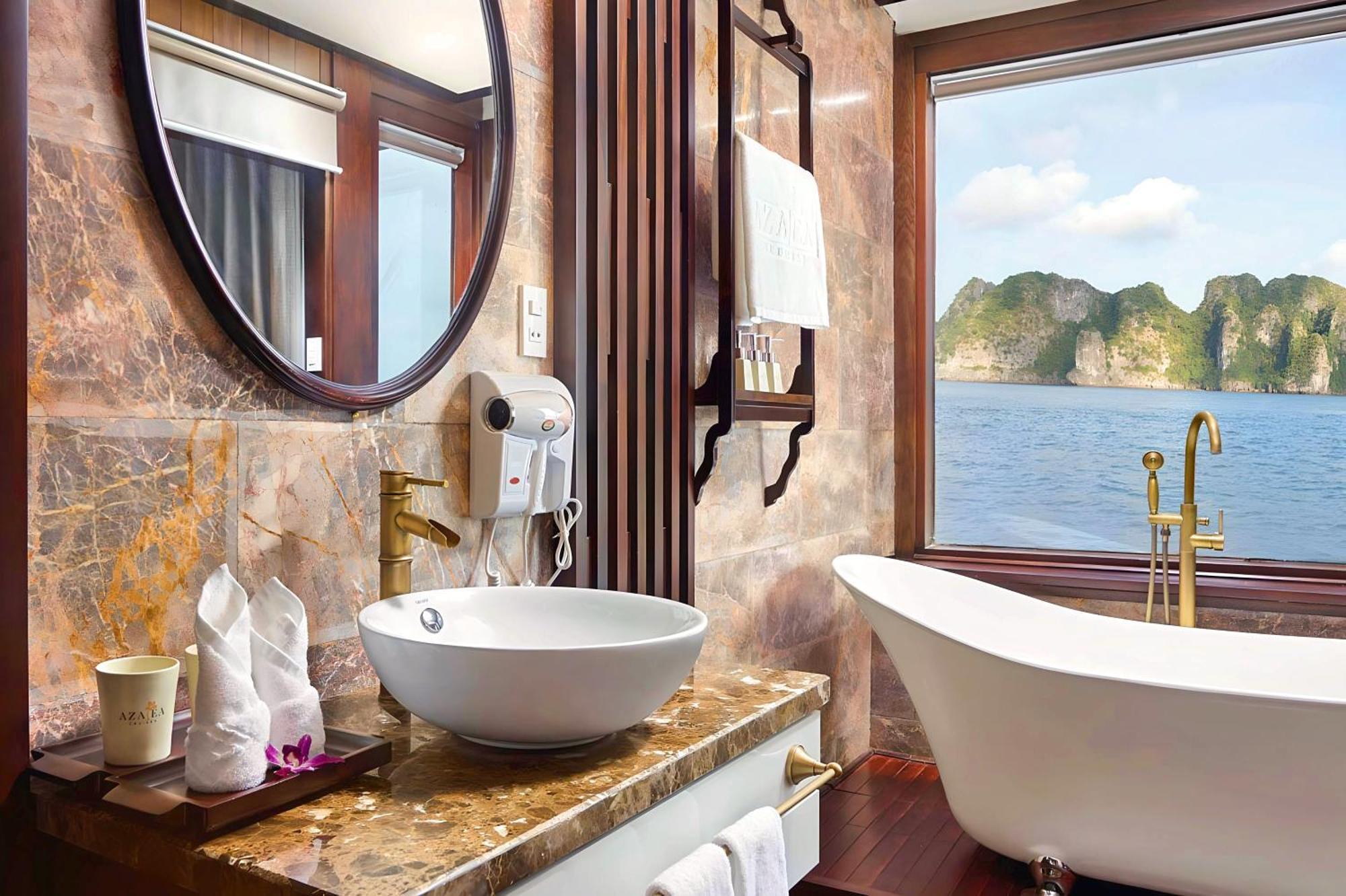 Amanda Luxury Cruise Hotel Ha Long Exterior photo